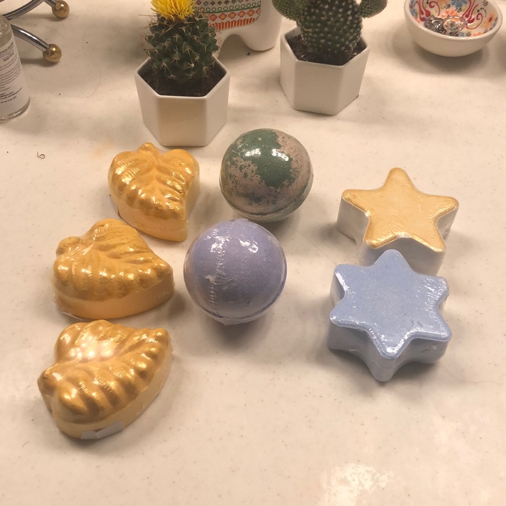 Bath bombs